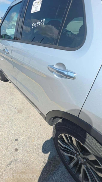 2016 Ford Explorer Platinum - miniatura 26