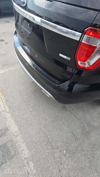 2016 Ford Explorer Platinum – miniatura 21