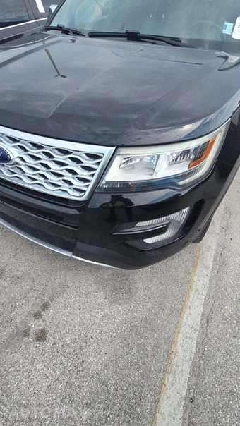 2016 Ford Explorer Platinum – miniatura 23