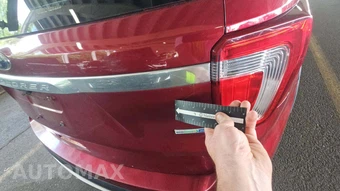 2016 Ford Explorer Platinum – miniatura 21