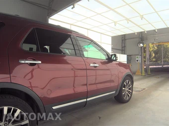 2016 Ford Explorer Platinum – miniatura 4