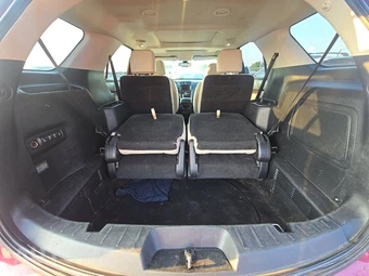 2016 Ford Explorer Platinum - miniatura 17