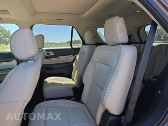 2016 Ford Explorer Platinum - miniatura 10
