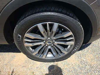 2016 Ford Explorer Platinum - miniatura 24