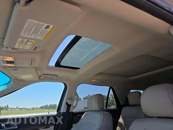 2016 Ford Explorer Platinum - miniatura 8
