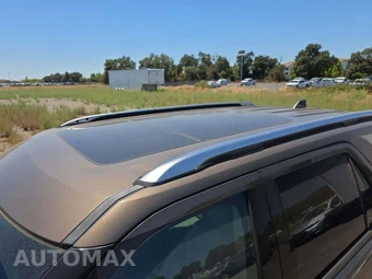 2016 Ford Explorer Platinum - miniatura 9