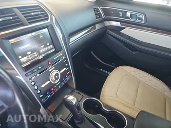 2016 Ford Explorer Platinum - miniatura 11