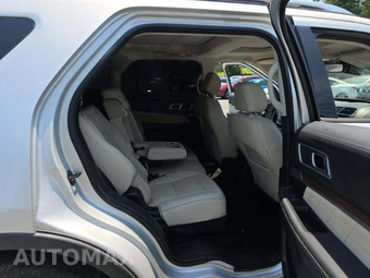 2016 Ford Explorer Platinum – miniatura 17