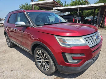 2016 Ford Explorer Platinum – miniatura 2