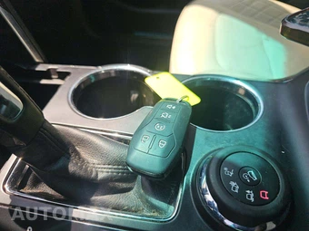 2016 Ford Explorer Platinum – miniatura 8