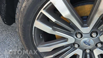 2016 Ford Explorer Platinum - miniatura 21