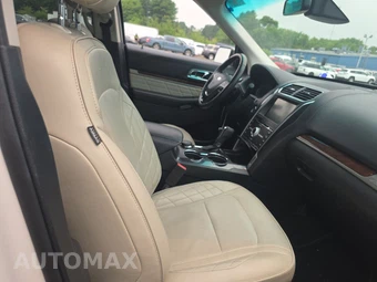 2016 Ford Explorer Platinum - miniatura 8