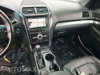 2016 Ford Explorer Sport – miniatura 10