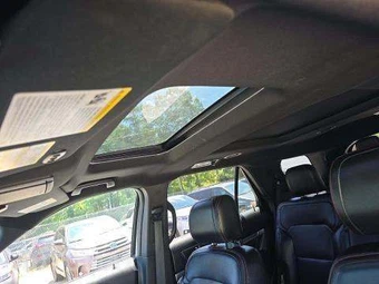 2016 Ford Explorer Sport – miniatura 11