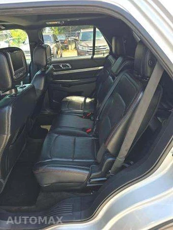 2016 Ford Explorer Sport – miniatura 13