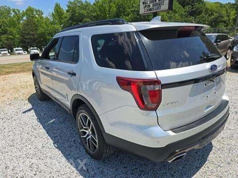 2016 Ford Explorer Sport – miniatura 2