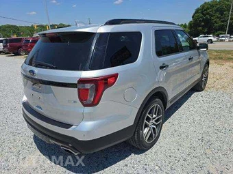 2016 Ford Explorer Sport – miniatura 3