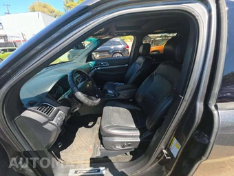 2016 Ford Explorer Sport - miniatura 3