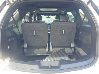 2016 Ford Explorer Sport – miniatura 17