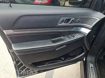 2016 Ford Explorer Sport – miniatura 9