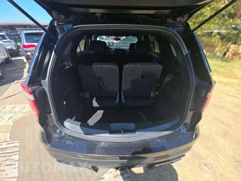 2016 Ford Explorer Sport – miniatura 12