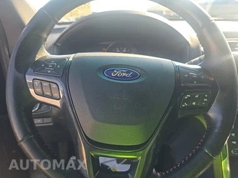 2016 Ford Explorer Sport - miniatura 10