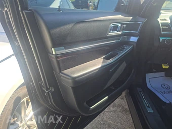 2016 Ford Explorer Sport - miniatura 9