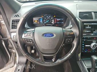 2016 Ford Explorer Sport – miniatura 10