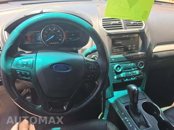 2016 Ford Explorer XLT – miniatura 10