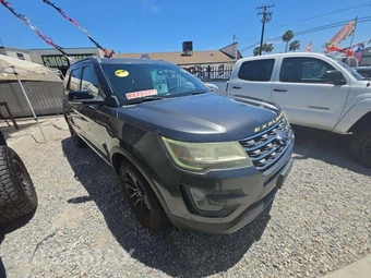 2016 Ford Explorer XLT – miniatura 4