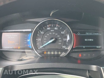 2016 Ford Explorer XLT - miniatura 12