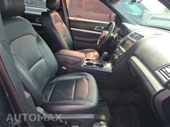 2016 Ford Explorer XLT - miniatura 8