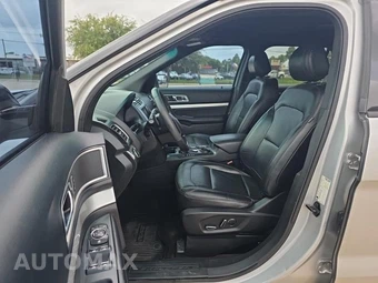 2016 Ford Explorer XLT – miniatura 13