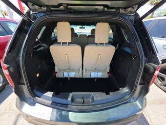 2016 Ford Explorer XLT - miniatura 15
