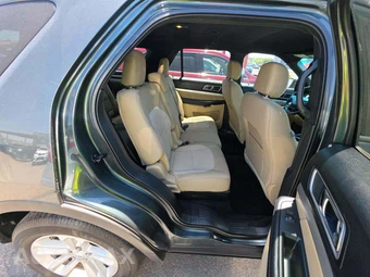 2016 Ford Explorer XLT - miniatura 17