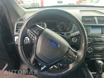 2016 Ford Explorer XLT - miniatura 10