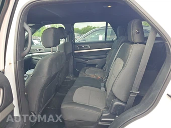 2016 Ford Explorer XLT – miniatura 13