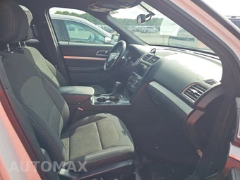 2016 Ford Explorer XLT – miniatura 8