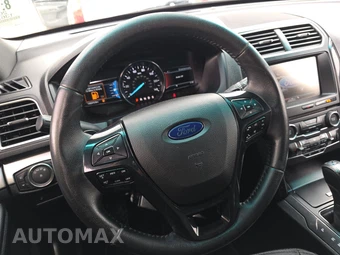 2016 Ford Explorer XLT – miniatura 10