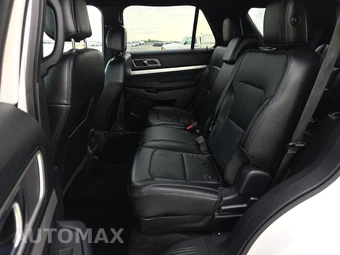 2016 Ford Explorer XLT – miniatura 13