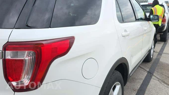 2016 Ford Explorer XLT – miniatura 20