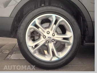 2016 Ford Explorer XLT - miniatura 11