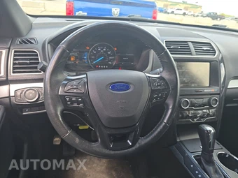 2016 Ford Explorer XLT - miniatura 16