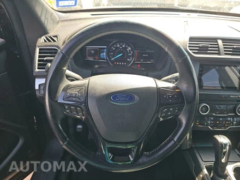 2016 Ford Explorer XLT – miniatura 10