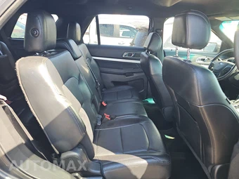 2016 Ford Explorer XLT – miniatura 13