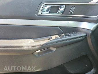 2016 Ford Explorer XLT – miniatura 9