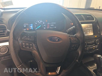 2016 Ford Explorer XLT – miniatura 10