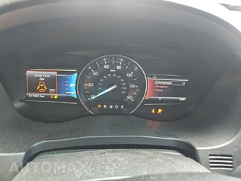 2016 Ford Explorer XLT - miniatura 12