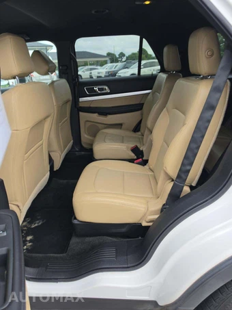 2016 Ford Explorer XLT - miniatura 10