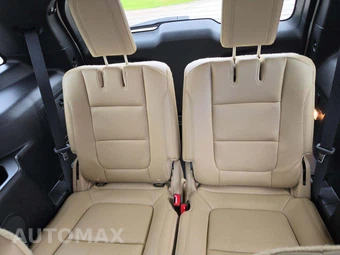 2016 Ford Explorer XLT - miniatura 11
